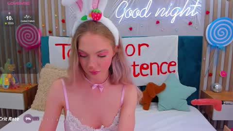 Emilly online show from October 26, 2025, 5:35 am