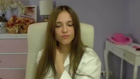 Snapshot of emilly_lust99 chatting on March 7, 2025, 10:56 am Emilly online show from March 7, 2025, 10:56 am