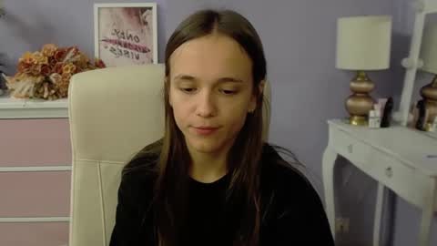 Snapshot of emilly_lust99 chatting on September 23, 2025, 6:38 am Emilly online show from September 23, 2025, 6:38 am