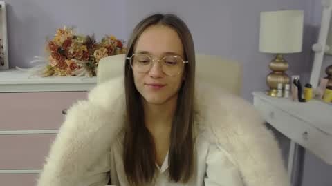 Emilly online show from January 8, 2026, 7:43 am