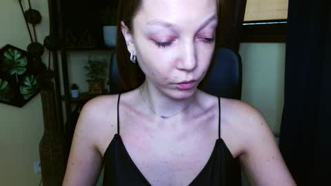 Emilly online show from March 2, 2026, 9:49 am