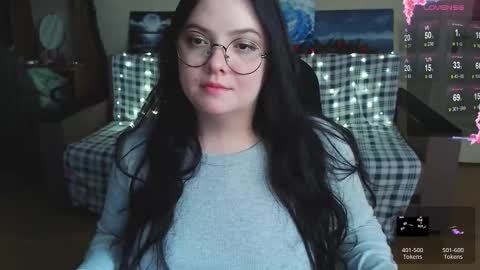 Emily online show from December 20, 2025, 9:33 pm