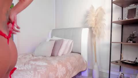Snapshot of emillygonzalez chatting on October 27, 2025, 8:57 pm .  . online show from October 27, 2025, 8:57 pm