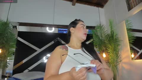 Snapshot of emily18__ chatting on February 26, 2025, 11:09 am Emily online show from February 26, 2025, 11:09 am