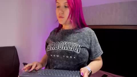 Emily online show from November 2, 2025, 11:01 am