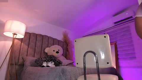  emily valentina     online show from March 4, 2026, 2:06 am