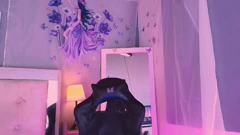 emily_castillo1_ online show from March 8, 2026, 4:27 am