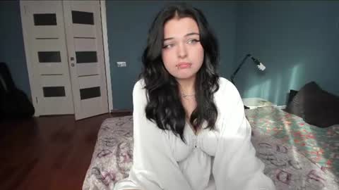 emily_ferra online show from June 30, 2026, 4:13 am