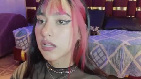 Snapshot of emily_fox_3 chatting on March 6, 2025, 7:54 pm emily fox 3 online show from March 6, 2025, 7:54 pm