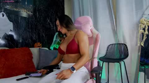 Emily foxx01 online show from October 20, 2025, 9:26 pm