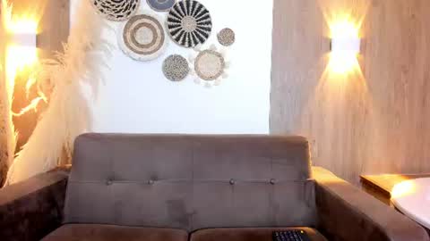 Snapshot of emily_frostt chatting on June 29, 2026, 11:43 am emily_frostt online show from June 29, 2026, 11:43 am