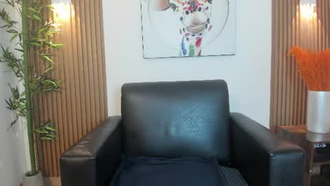Snapshot of emily_frostt chatting on July 15, 2026, 12:10 pm emily_frostt online show from July 15, 2026, 12:10 pm