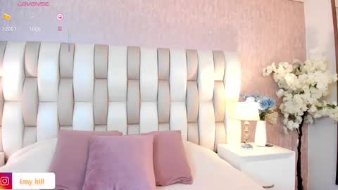 EMILY   Monday 5-2 am From Tuesday to Friday5-1 am Colombia time online show from January 30, 2025, 9:14 pm