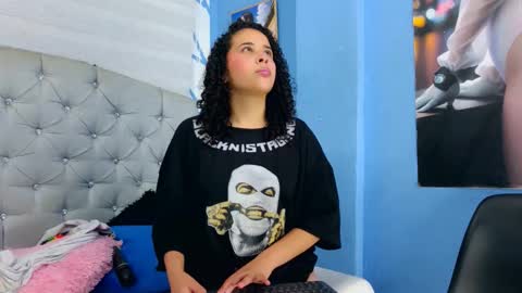 Emily jhon online show from September 12, 2025, 5:13 pm