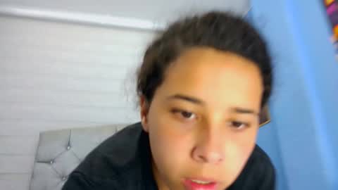 Emily jhon online show from September 28, 2025, 4:01 pm