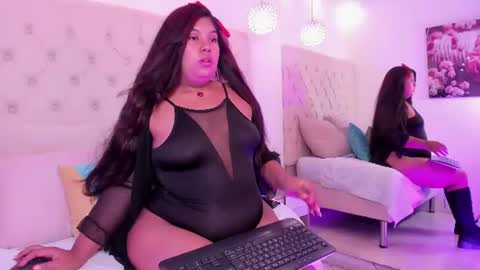 Snapshot of emily_johnsonn_ chatting on August 1, 2026, 1:21 pm Emily Johnson online show from August 1, 2026, 1:21 pm