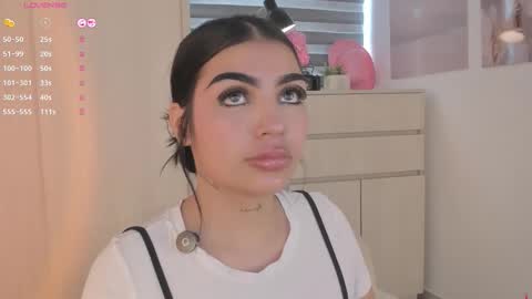 EmilyKenner  Independent model  online show from October 18, 2025, 12:17 pm
