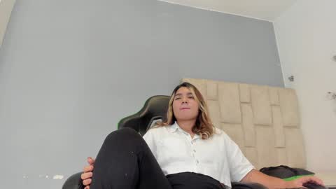 Snapshot of emily_lean_ chatting on January 11, 2025, 2:09 am Emi independent model online show from January 11, 2025, 2:09 am