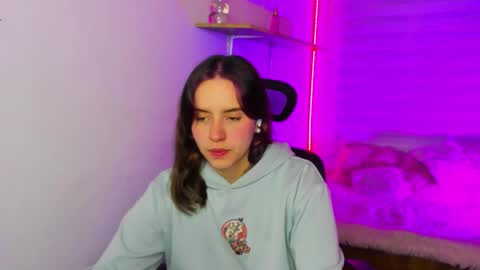 Snapshot of emily_lindey chatting on November 29, 2025, 3:09 am emily_lindey online show from November 29, 2025, 3:09 am