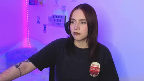 Snapshot of emily_lindey_ chatting on February 26, 2026, 1:04 am Emily Lindey online show from February 26, 2026, 1:04 am