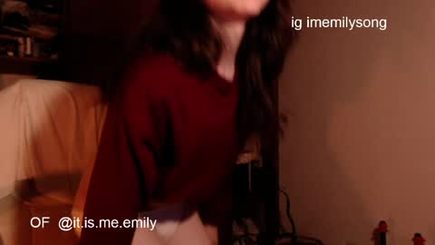 emily_pearl_ online show from May 13, 2026, 11:22 pm