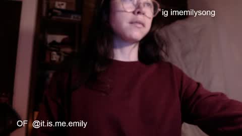 emily_pearl_ online show from May 25, 2026, 9:15 am