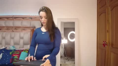 emily online show from November 27, 2025, 11:07 pm