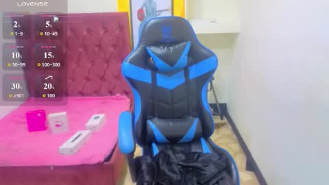       online show from November 9, 2025, 12:47 pm