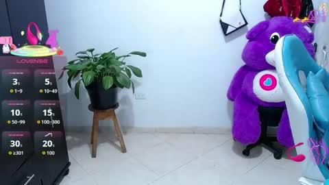       online show from April 18, 2026, 11:38 pm