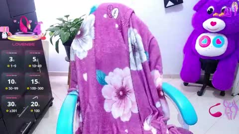       online show from April 20, 2026, 12:30 pm