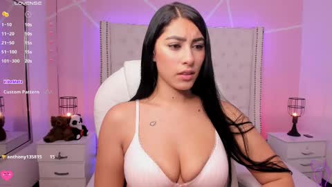 Snapshot of emily_roux chatting on March 9, 2025, 4:49 am EMILY online show from March 9, 2025, 4:49 am