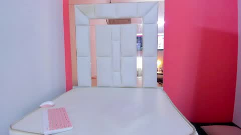 Snapshot of emily_sexy3 chatting on January 12, 2025, 5:01 pm Emily online show from January 12, 2025, 5:01 pm