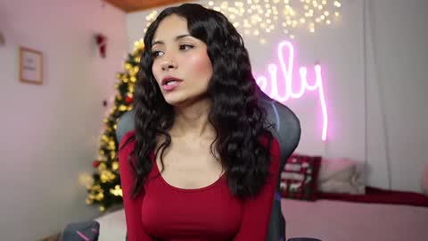 Snapshot of emily_smitt chatting on December 31, 2024, 9:50 pm emily_smitt online show from December 31, 2024, 9:50 pm