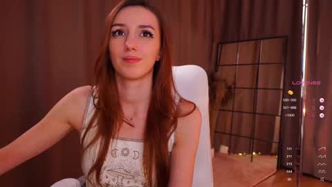 Snapshot of emily_w0w_ chatting on February 9, 2025, 6:58 pm Lia online show from February 9, 2025, 6:58 pm