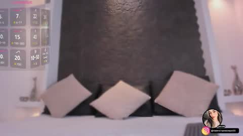 emilyallen_1 online show from October 24, 2025, 3:58 am