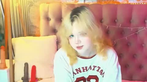 Baby Emelli online show from May 21, 2026, 6:20 am