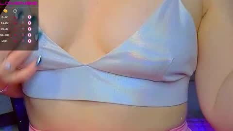 artist Emily online show from January 26, 2025, 1:41 am