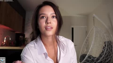 emilybatee online show from April 20, 2026, 6:31 pm