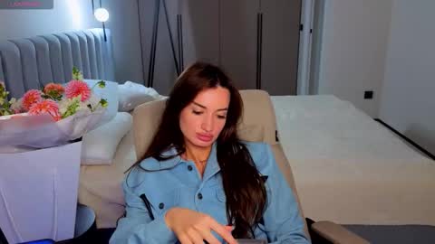Emily online show from September 15, 2025, 7:47 pm