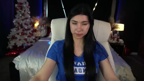 Emy online show from December 22, 2025, 7:27 am