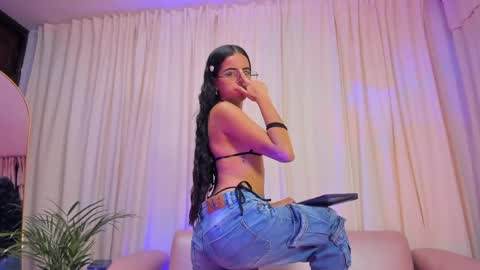 Snapshot of emilyclay_1 chatting on March 28, 2026, 7:13 pm Sweet Emily online show from March 28, 2026, 7:13 pm