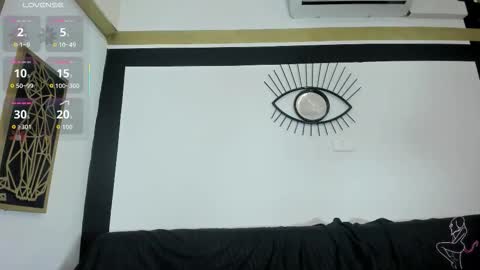 Snapshot of emilygomezz chatting on November 11, 2025, 11:21 am Emily online show from November 11, 2025, 11:21 am