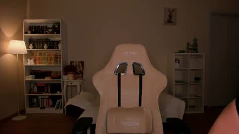 Alina online show from June 11, 2026, 8:51 pm