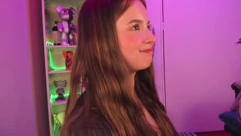 VALEEEN online show from January 24, 2025, 7:39 pm