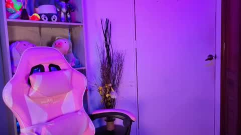 VALEEEN online show from May 23, 2026, 3:05 pm
