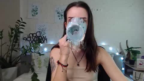 Emyli online show from February 3, 2025, 11:58 pm