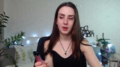 Emyli online show from February 5, 2025, 4:16 am