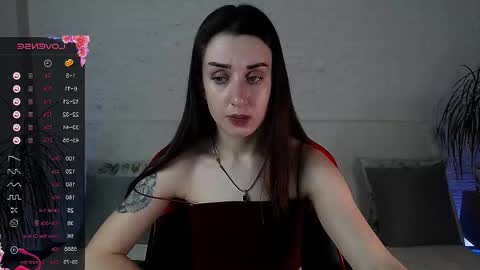 Emyli online show from November 27, 2025, 11:40 pm