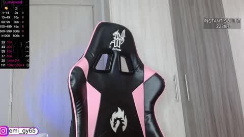 Snapshot of emilyn_grey chatting on February 13, 2026, 3:52 pm Emilyn online show from February 13, 2026, 3:52 pm