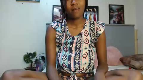 Emilly online show from January 22, 2025, 12:27 am